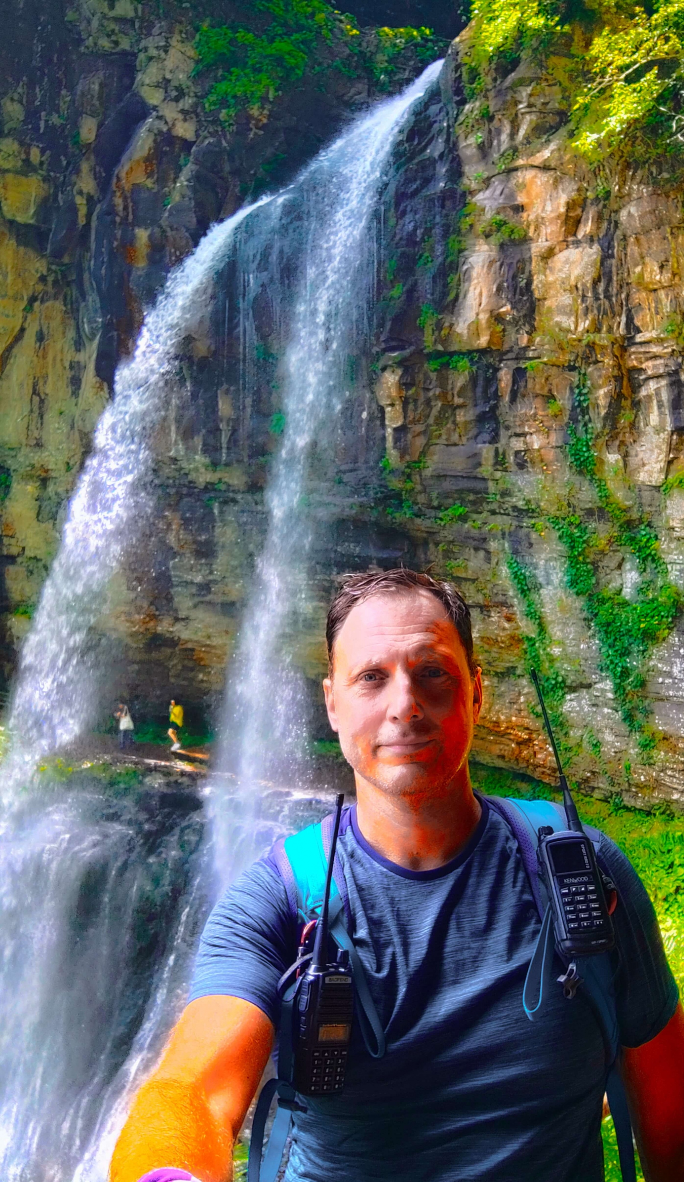 Гигант водопад. Абхазия.jpg